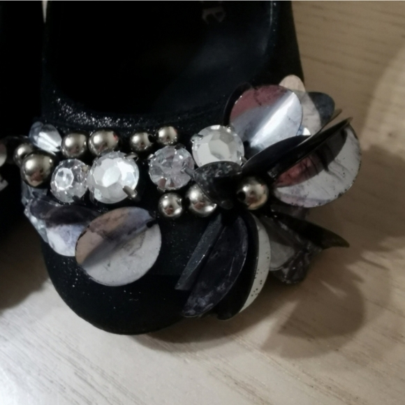 Juicy Couture Sparkly Heels - Picture 4 of 12